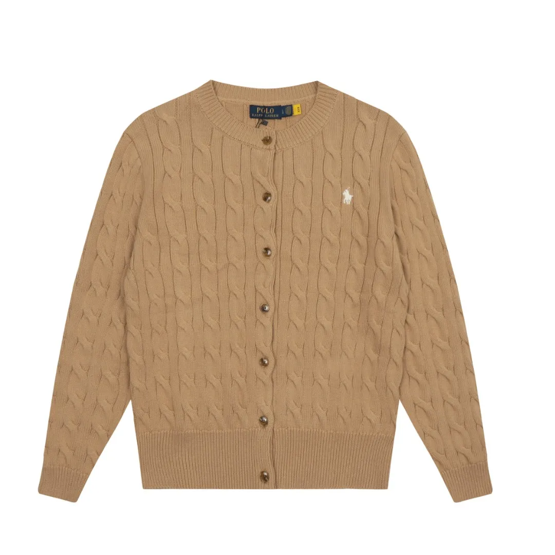 P220 RALPH LAUREN Ralph Lauren sixteen colors classic small label embroidery hemp cardigan round neck long sleeve button knitted sweater men's and women's tops Size: S M L It is made of pure cotton yarn and multi-knitted pure cotton, which is skin-friendly and comfortable. Small label war horse embroidery twist button round neck cardigan sweater🐎High quality. Follow the blogger to learn how to wear it! Let’s buy a Ralph Lauren cable sweater. It’s a super hard-to-find series after it became popular. It’s hard to find one on the official website. It’s simple and practical, has a lazy and loose feel, soft and delicate feel, and has a loose fit. Whether worn alone or layered, you can wear a simple one to create different styles of fashion!